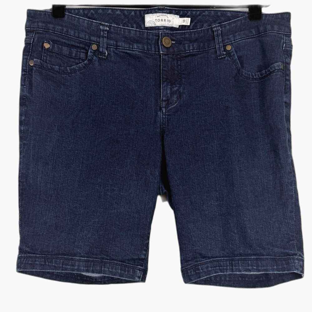 Torrid Womens Size 18 Bermuda Denim Shorts Mid Rise Stretch Dark Wash 10” inseam